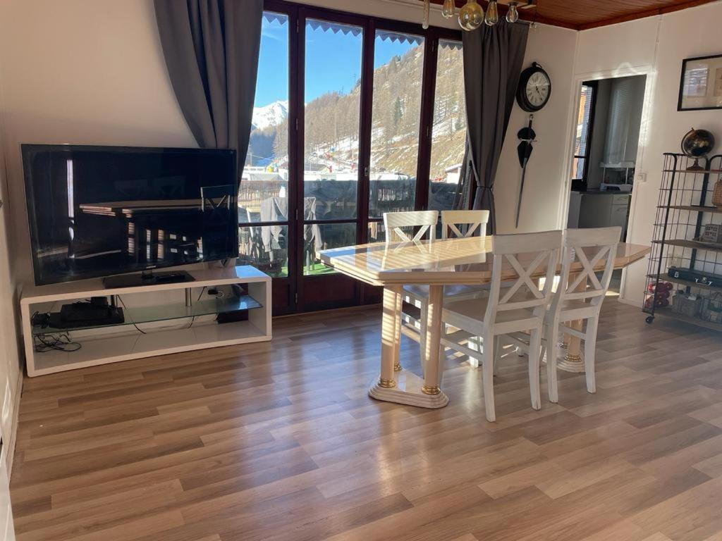 شقة Chalet Pieds Des Pistes*4Pers*A Cote Des Remontees Et Skipass ! إيزولا المظهر الخارجي الصورة